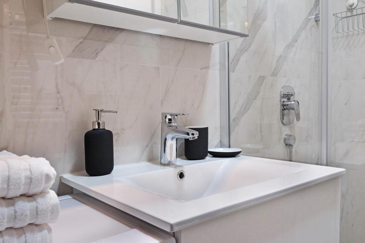 Central Spa Galaxy Apartment ベオグラード エクステリア 写真